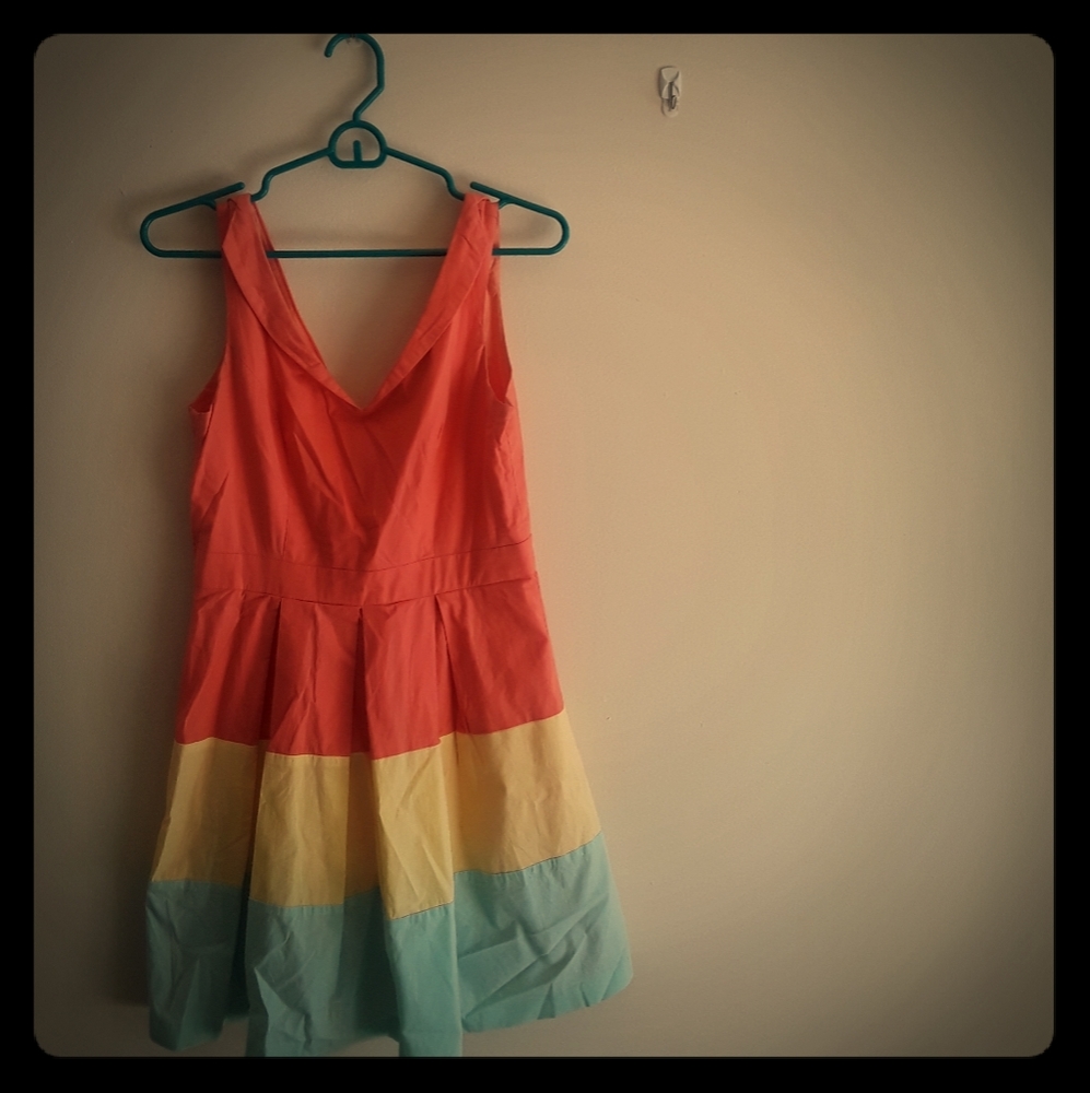 Size M  Tri-Colored Block Minuet Dress